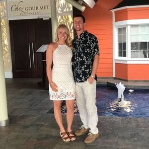 Meet your Posher, Courtney